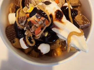 Rosie's Self Serve Yogurt