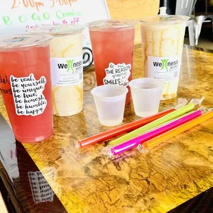 Healthy shake &amp; tea combos to go