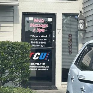 Hours and phone number