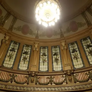 Ceiling of the entryway.