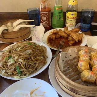 "Shumai" Pork and Shrimp Dumpling ()