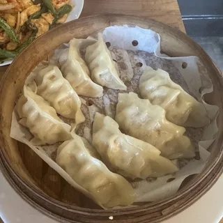 Steamed Dumplings ()