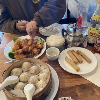 Crispy Pork Lumpia ()