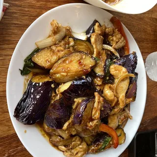 Eggplant with Fresh Basil ()