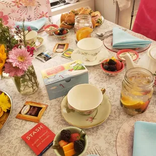 Beautiful Brunch &amp; Tea Parties Catered To Your Special Events.