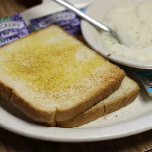 Wendell Smith&apos;s Restaurant. Nashville meat and three. Old meat n 3 serving southern food and country cooking. Toast and grits.