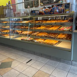 YUM. Best bagels and donuts.