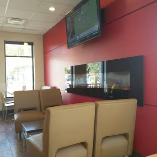 seating area with flat screen tv