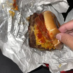 Wendy's fails once again at making a PLAIN Cheeseburger