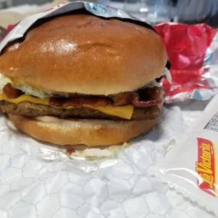 I asked for no meat patty... great job. And they gave me 1 picante sauce, when asked for many