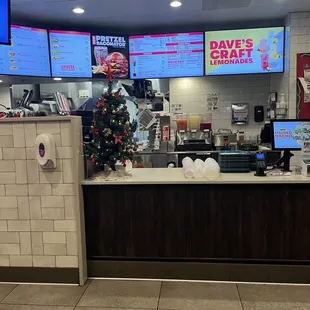 Fresh interior - was just renovated not too ling ago