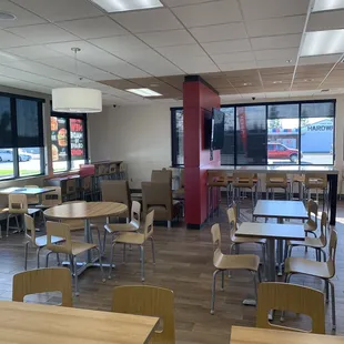 Various seating options....and lounge area... 'bout time!