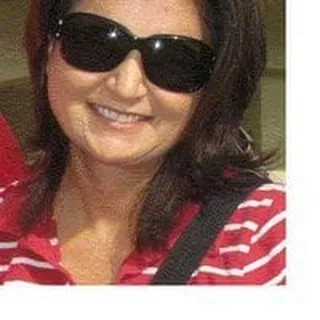 Tina F.