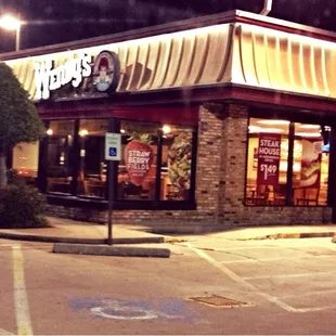 A view of Wendy&apos;s from the parking lot.