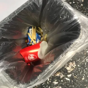 Threw the rest of these soggy fries away. I couldn't finish them no matter how hungry I am.