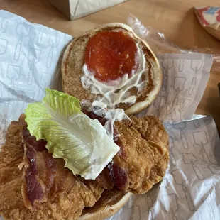 I was paid extra tomato very smallest lettuce  Ther cold crispy chicken