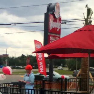 Wendy chillin at her newest location, well remodeled.