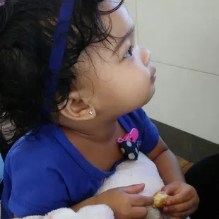 Loves the chicken nuggets here