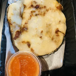 Pupusas de revuelta! Mix pork, beans and hot Cheetos!
