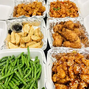 food, chicken wings and fried chicken