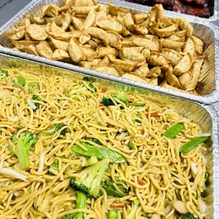 Vegetable lo-mein, fry dumplings, teriyaki chicken skewer