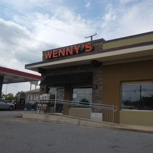 Entrance and mini parking lot