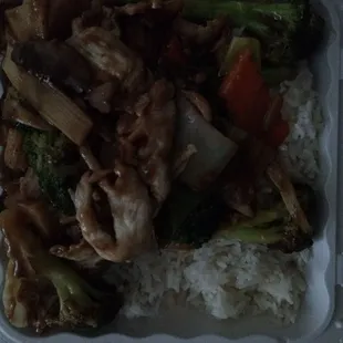 Lunch Menu: Chicken with mixed vegetables.