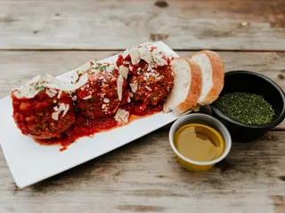 Strong's Brick Oven Pizzeria