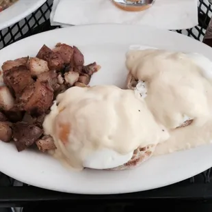 Eggs Benedict
