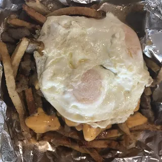 Breakfast Poutine