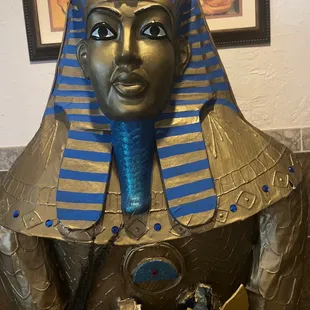 a statue of the pharaoh