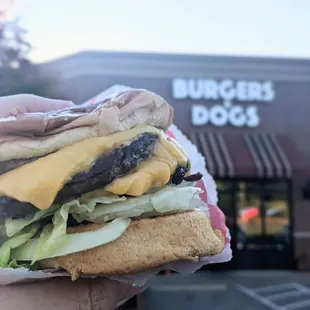 West Coast Burgers & Dogs