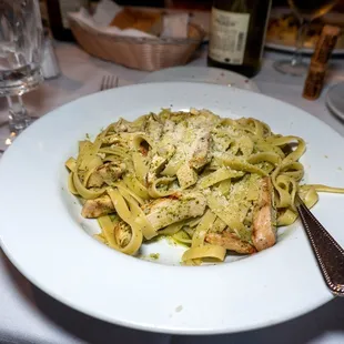 pesto fettuccine with chicken