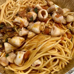 Spaghetti Con Calamari (to go)