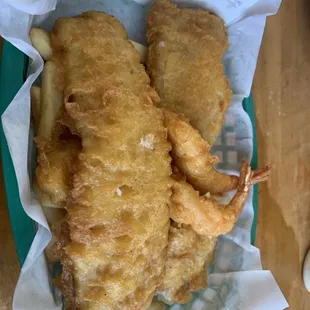 Fish and 4 prawns