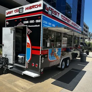 Food truck at the Lakeshore!