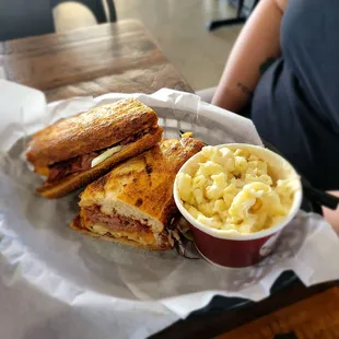 8' BBQ Brisket with a side of Mac and Cheese