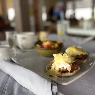 Crab Benedict