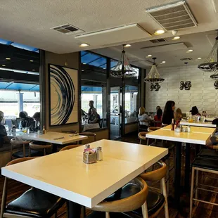 sushi and sashimi, interior