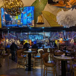 West End Kitchen and Bar went all out to decorate for New Year&apos;s Eve