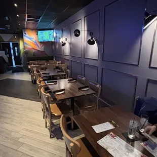 sushi and sashimi, interior