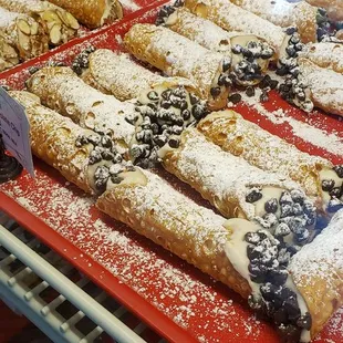 Traditional canolis, the best you will ever have