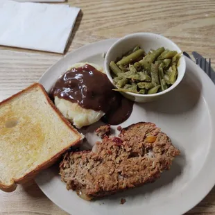 Meatloaf special with mashed potatoes, green beans, &amp; Texas toast