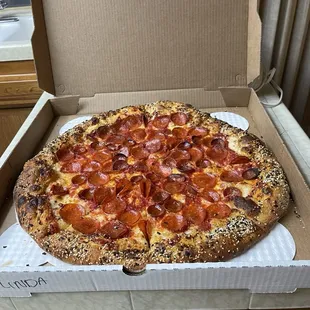 Just look at how perfectly this pie has been cut! All the slices are equal sized, and all the lines meet at the exact center!!!