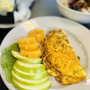 ham and cheese omelet with side of fruit