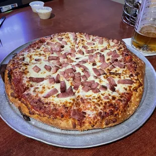 Monday special large 1 topping pizza for $7.99