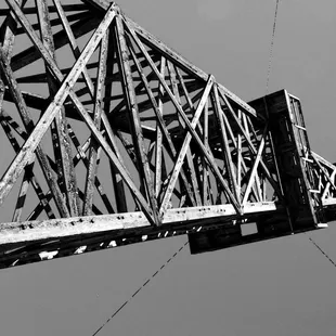 Reproduction of a wooden oil derrick