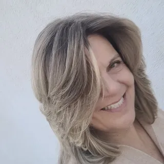 Isobel L.