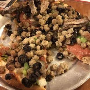 Pizza Supreme with banana peepers add anchovies.  OMG! Perfect crust!  SO good!
