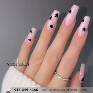 Nail salon in El Paso, Texas